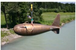 Schwebstoffsammler über einem Fluss